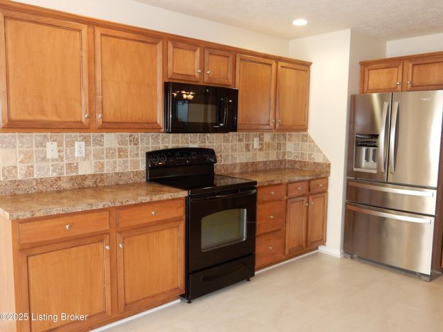 113 Lanai Dr A, Shepherdsville, KY 40165