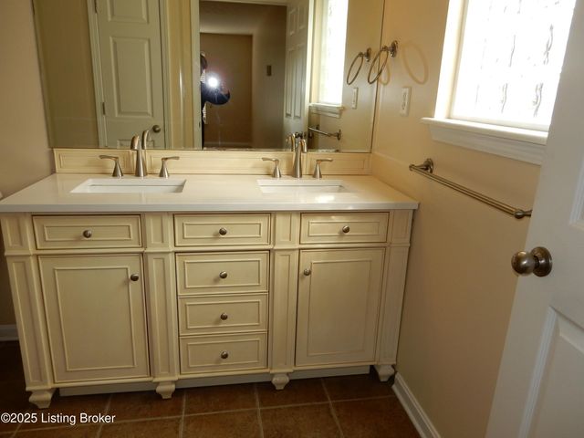 113 Lanai Dr A, Shepherdsville, KY 40165