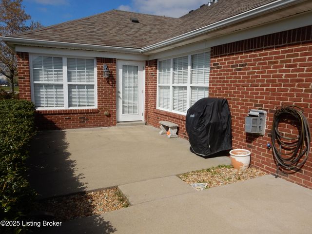 113 Lanai Dr A, Shepherdsville, KY 40165
