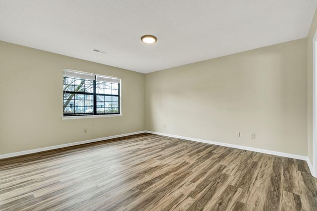 1297 Leaside Lane, Hixson, TN 37343