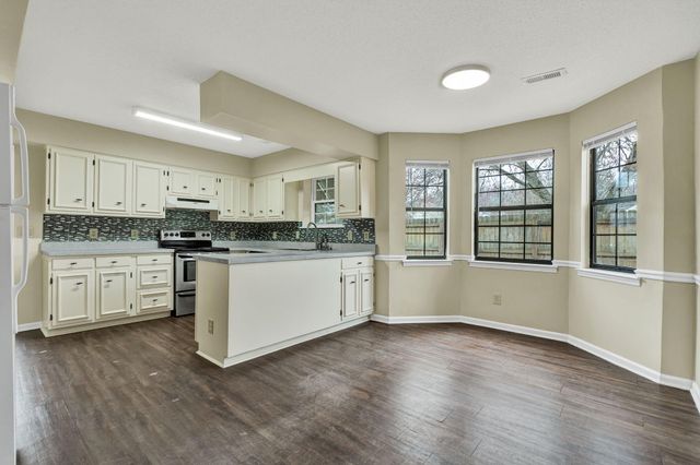 1297 Leaside Lane, Hixson, TN 37343