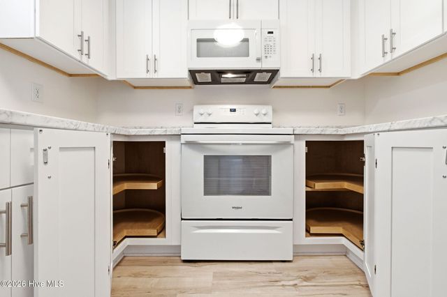111 NE 20th Street, Oak Island, NC 28465