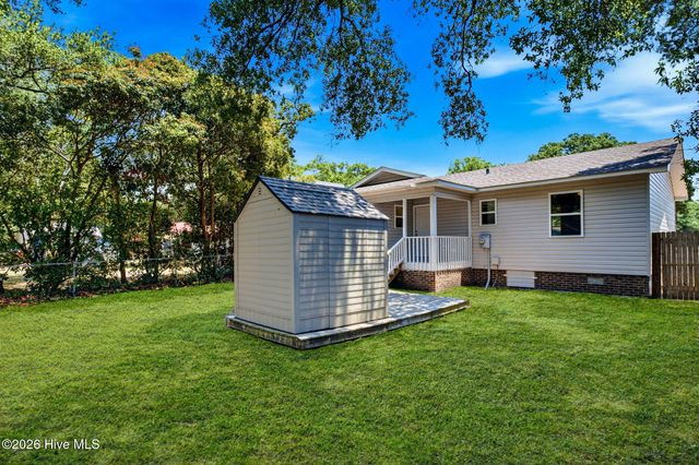 111 NE 20th Street, Oak Island, NC 28465