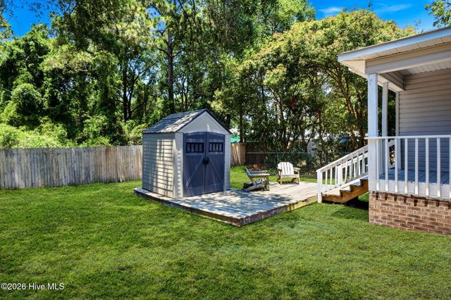 111 NE 20th Street, Oak Island, NC 28465