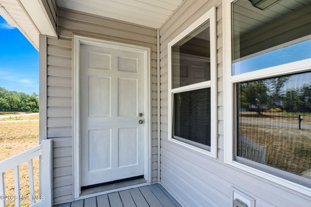 111 NE 20th Street, Oak Island, NC 28465