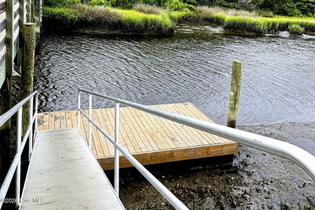111 NE 20th Street, Oak Island, NC 28465
