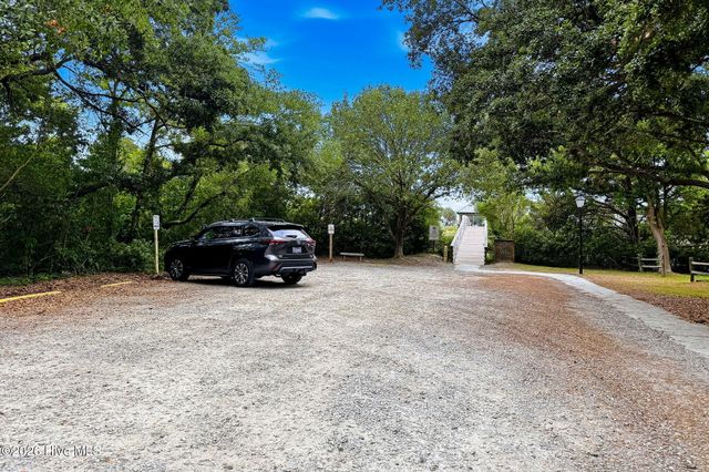111 NE 20th Street, Oak Island, NC 28465