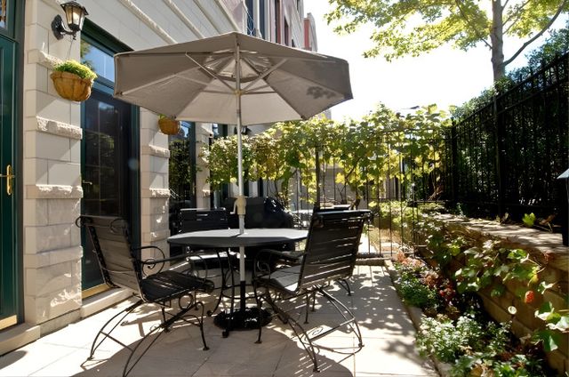 2039 N LINCOLN Avenue E, Chicago, IL 60614