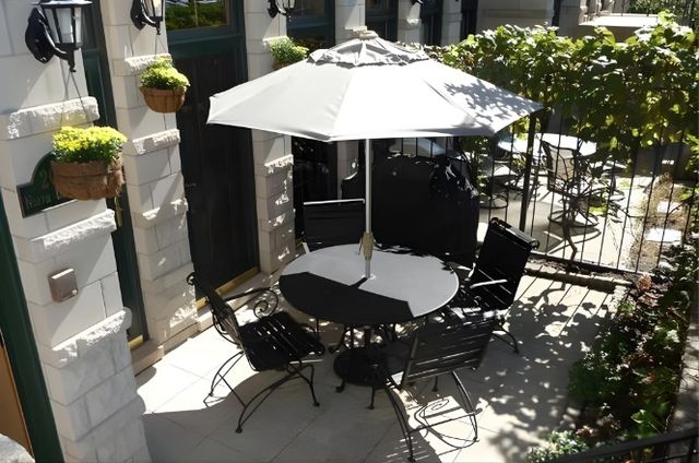 2039 N LINCOLN Avenue E, Chicago, IL 60614