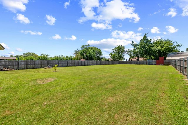 1204 Cutler Street, Tioga, TX 76271