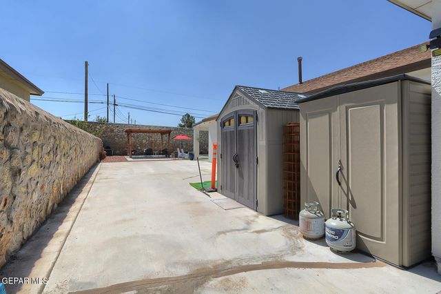 748 Jalynn Grace Drive, Canutillo, TX 79835