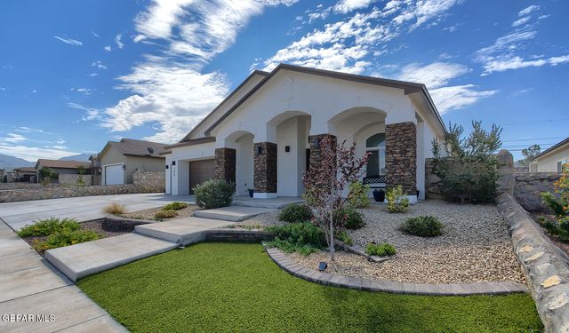 748 Jalynn Grace Drive, Canutillo, TX 79835