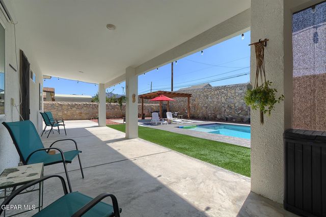 748 Jalynn Grace Drive, Canutillo, TX 79835