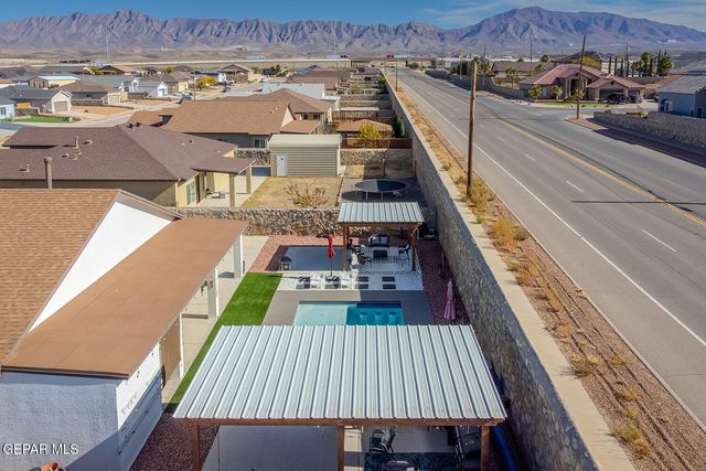 748 Jalynn Grace Drive, Canutillo, TX 79835