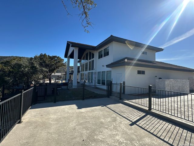 118 Skipping Stone, Concan, TX 78838