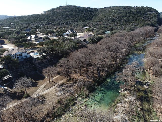 118 Skipping Stone, Concan, TX 78838