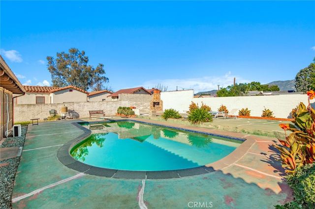 1885 W 9th, Upland, CA 91786