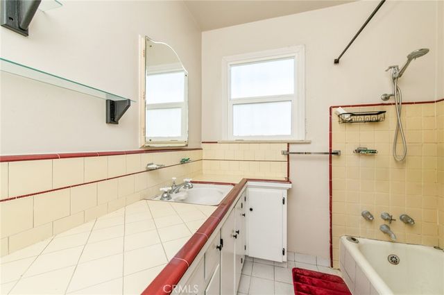 1885 W 9th, Upland, CA 91786