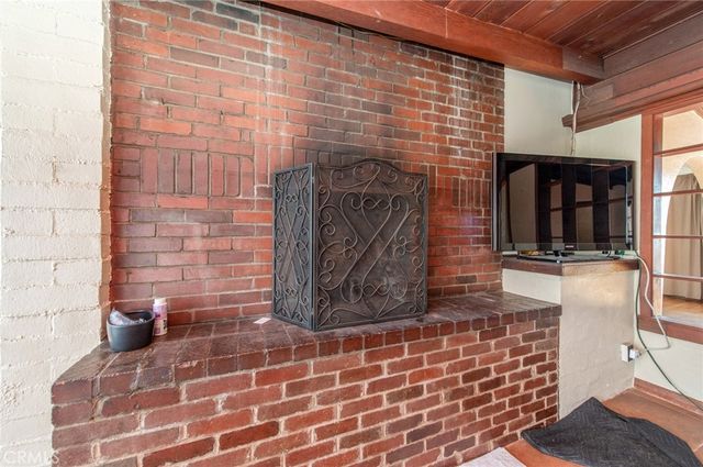 1885 W 9th, Upland, CA 91786