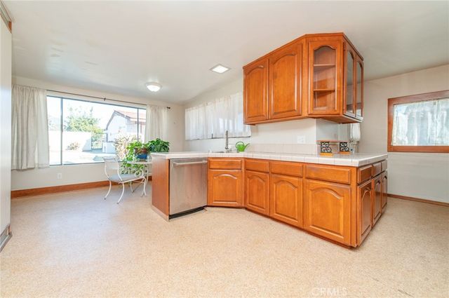 1885 W 9th, Upland, CA 91786