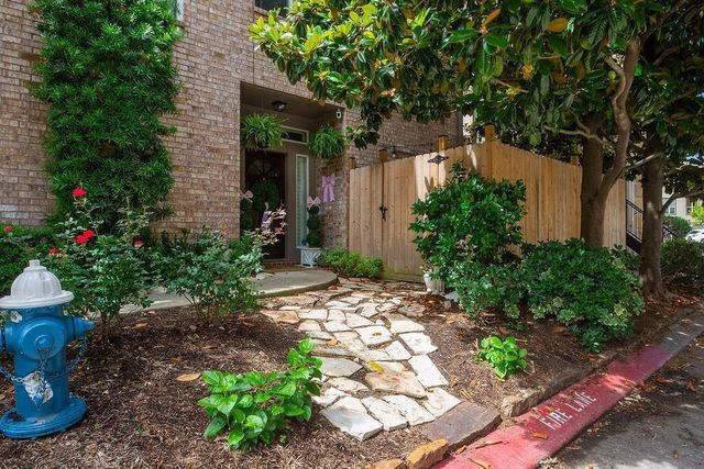 2127 Stacy Glen, Houston, TX 77008