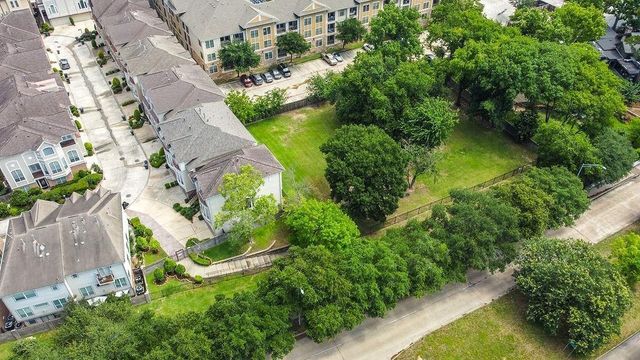 2127 Stacy Glen, Houston, TX 77008