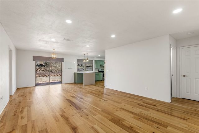 19 Coalburn Circle, Bella Vista, AR 72715