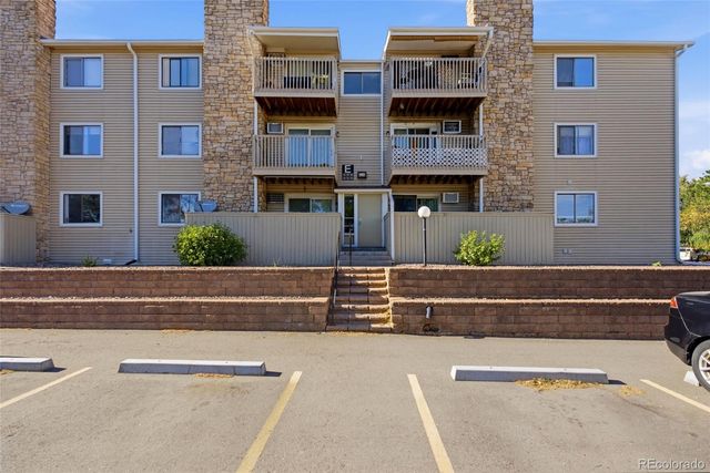 381 S Ames Street E203, Lakewood, CO 80226