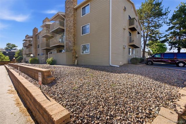 381 S Ames Street E203, Lakewood, CO 80226