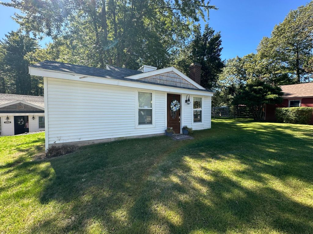 1262 Sanford Road, Wells, ME 04090 — photo 2