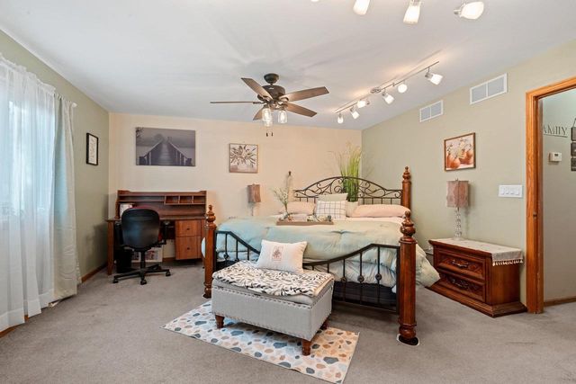 3481 EICHSTADT ROAD, Oshkosh, WI 54901