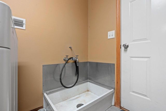 3481 EICHSTADT ROAD, Oshkosh, WI 54901