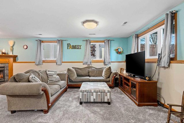 3481 EICHSTADT ROAD, Oshkosh, WI 54901