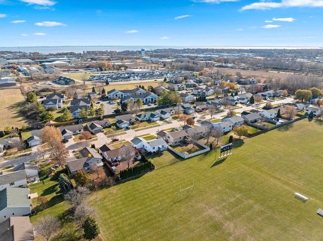 3481 EICHSTADT ROAD, Oshkosh, WI 54901