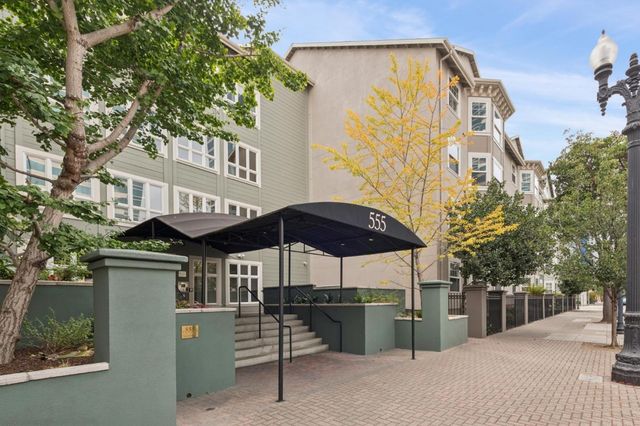 555 10th Street 102, Oakland, CA 94607
