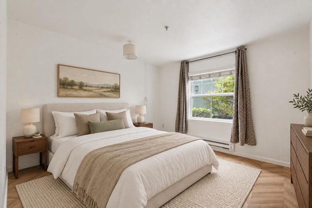 555 10th Street 102, Oakland, CA 94607