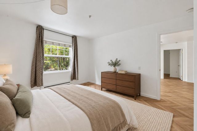 555 10th Street 102, Oakland, CA 94607