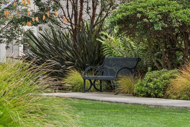 555 10th Street 102, Oakland, CA 94607