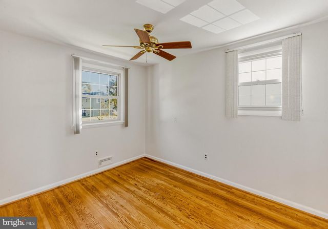 60 SARATOGA RD, Stratford, NJ 08084