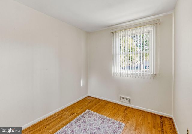 60 SARATOGA RD, Stratford, NJ 08084