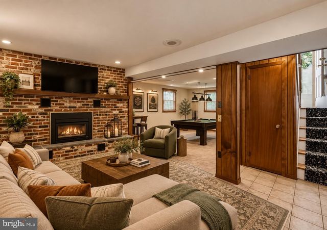60 SARATOGA RD, Stratford, NJ 08084