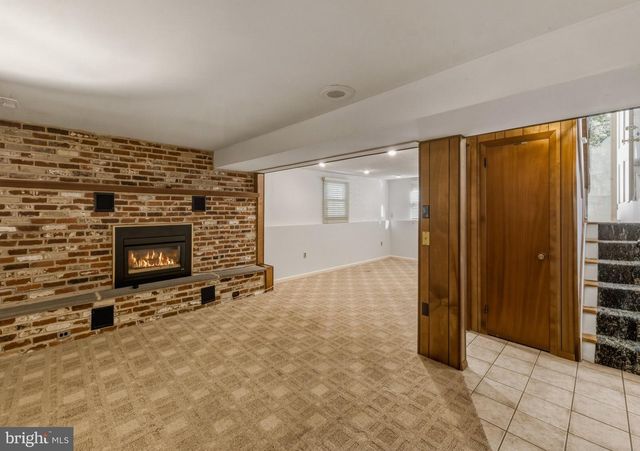 60 SARATOGA RD, Stratford, NJ 08084