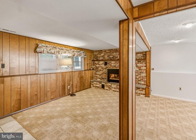 60 SARATOGA RD, Stratford, NJ 08084