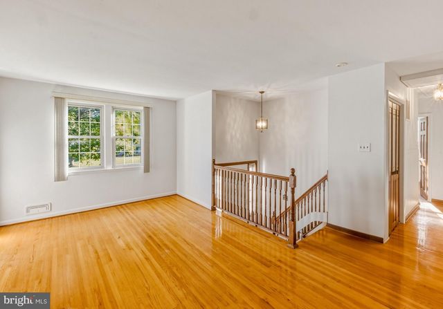 60 SARATOGA RD, Stratford, NJ 08084