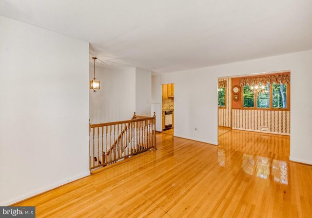 60 SARATOGA RD, Stratford, NJ 08084