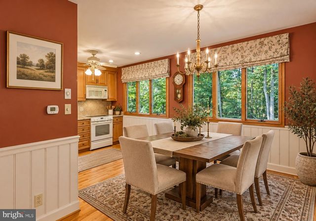 60 SARATOGA RD, Stratford, NJ 08084