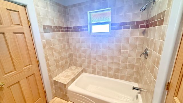 22 Camino Loma, Santa Fe, NM 87507