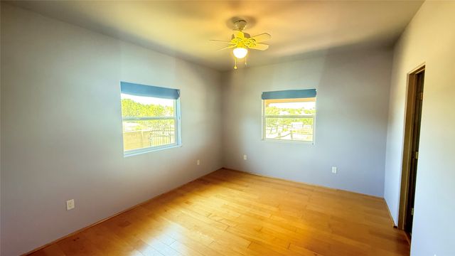22 Camino Loma, Santa Fe, NM 87507