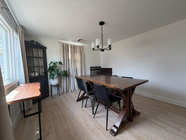 15 Rosedale Dr, Bristol, RI 02809