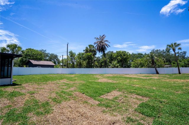 8496 118TH STREET, Seminole, FL 33772